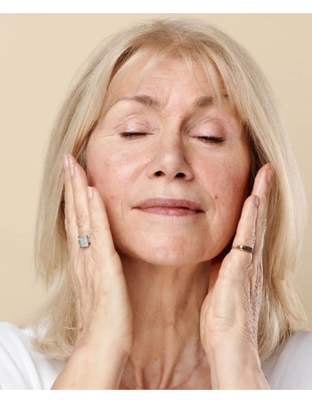 Super Facialist Rosehip Hydrate Radiance Day Cream SPF15