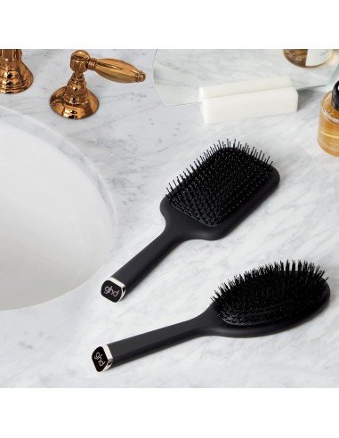 GHDghd The Dresser Oval Dressing Brush GHDghd The Dresser Oval Dressing Brush