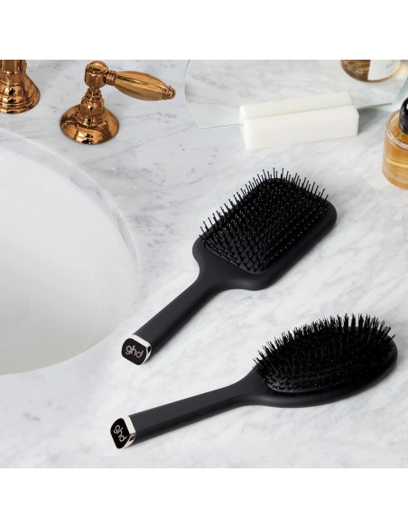 GHDghd The Dresser Oval Dressing Brush GHDghd The Dresser Oval Dressing Brush