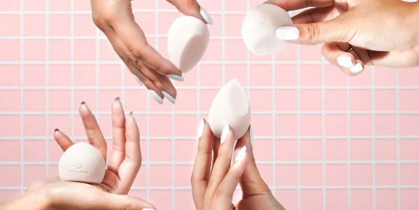 What Are the Best Foundations for Acne Prone Skin?